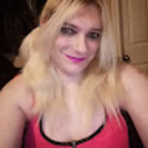 Meet your Posher, Stephany